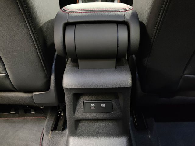 AUDI  Q2 35 TFSI S line/Pano/SONOS/Matrix-LED, Progressivrot Metallic AUDI  Q2 35 TFSI S line/Pano/SONOS/Matrix-LED, Progressivrot Metallic