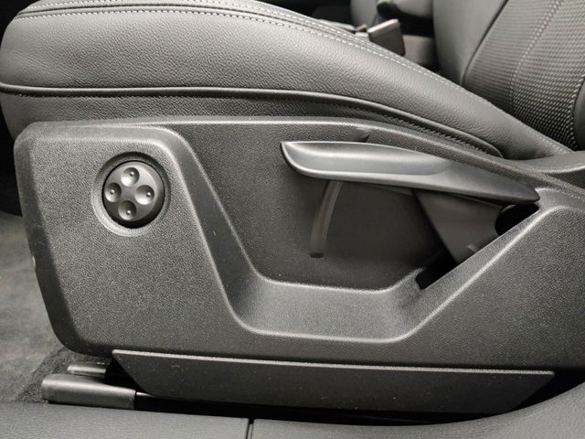 AUDI  Q2 35 TFSI S line/Matrix LED, Mythosschwarz Metallic AUDI  Q2 35 TFSI S line/Matrix LED, Mythosschwarz Metallic