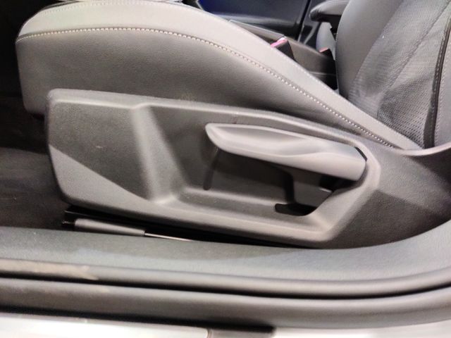 AUDI  A1 Sportback 35 TFSI S line/SONOS/ACC/2-Zonen, Gletscherweiß Metallic AUDI  A1 Sportback 35 TFSI S line/SONOS/ACC/2-Zonen, Gletscherweiß Metallic