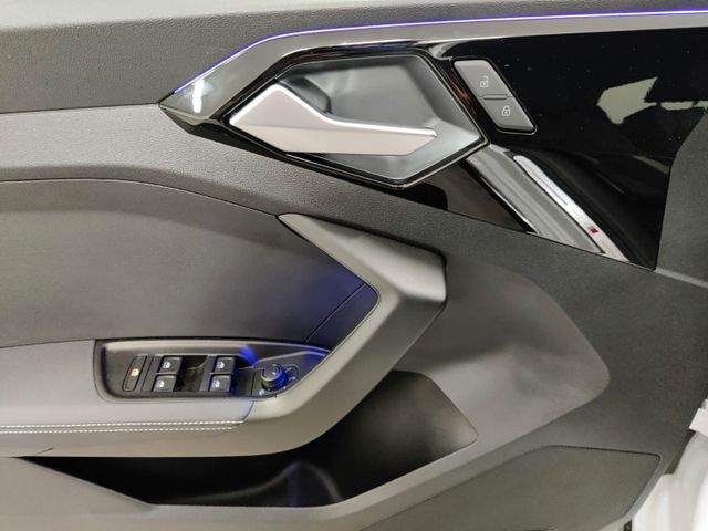AUDI  A1 Sportback 35 TFSI S line/SONOS/ACC/2-Zonen, Gletscherweiß Metallic AUDI  A1 Sportback 35 TFSI S line/SONOS/ACC/2-Zonen, Gletscherweiß Metallic