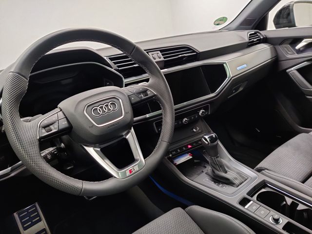 AUDI Q3 40 TFSI quattro S line/SONOS/PANO/MATRIX-LED, Navarrablau Metallic AUDI Q3 40 TFSI quattro S line/SONOS/PANO/MATRIX-LED, Navarrablau Metallic