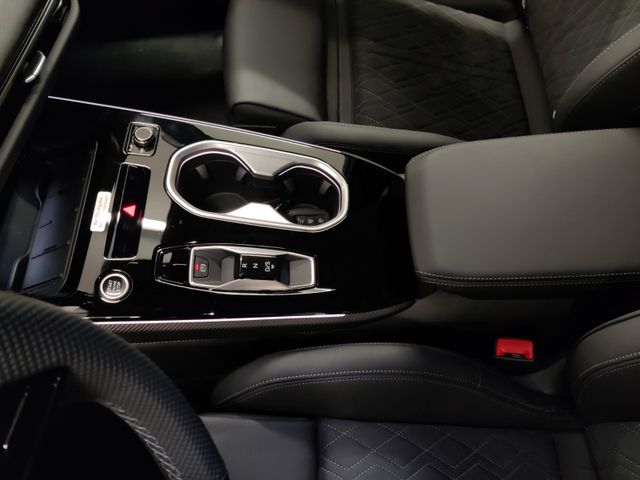AUDI  A6 Limo edition one  TFSI e-hybrid, SONOS/ACC, Daytonagrau Perleffekt AUDI  A6 Limo edition one  TFSI e-hybrid, SONOS/ACC, Daytonagrau Perleffekt
