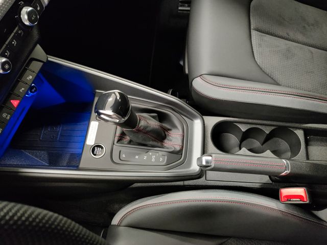 AUDI  A1 Sportback 35 TFSI S line/ACC/SONOS, Mythosschwarz Metallic AUDI  A1 Sportback 35 TFSI S line/ACC/SONOS, Mythosschwarz Metallic