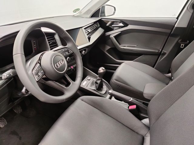 AUDI A1 Sportback 25 TFSI LED/Virtual Cockpit, Mythosschwarz Metallic AUDI A1 Sportback 25 TFSI LED/Virtual Cockpit, Mythosschwarz Metallic