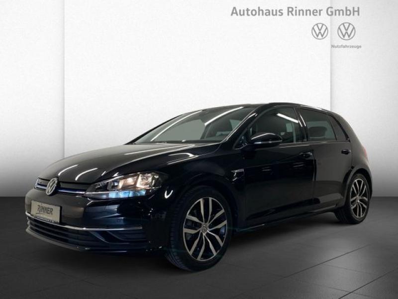 VW  Golf VII Lim. IQ.DRIVE BlueMotion 1,5l TSI 96kW, Deep Black Perleffekt