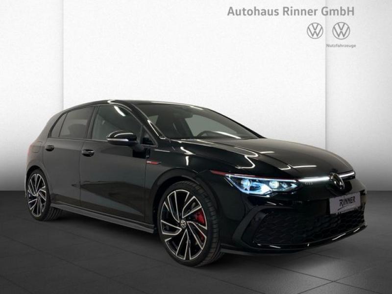 VW  Golf VIII GTI 2,0 l TSI 180 kW (245 PS) DSG, Grenadillschwarz Metallic