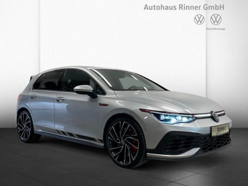 VW  Golf VIII GTI Clubsport 2,0l TSI 221kW DSG, Reflexsilber Metallic